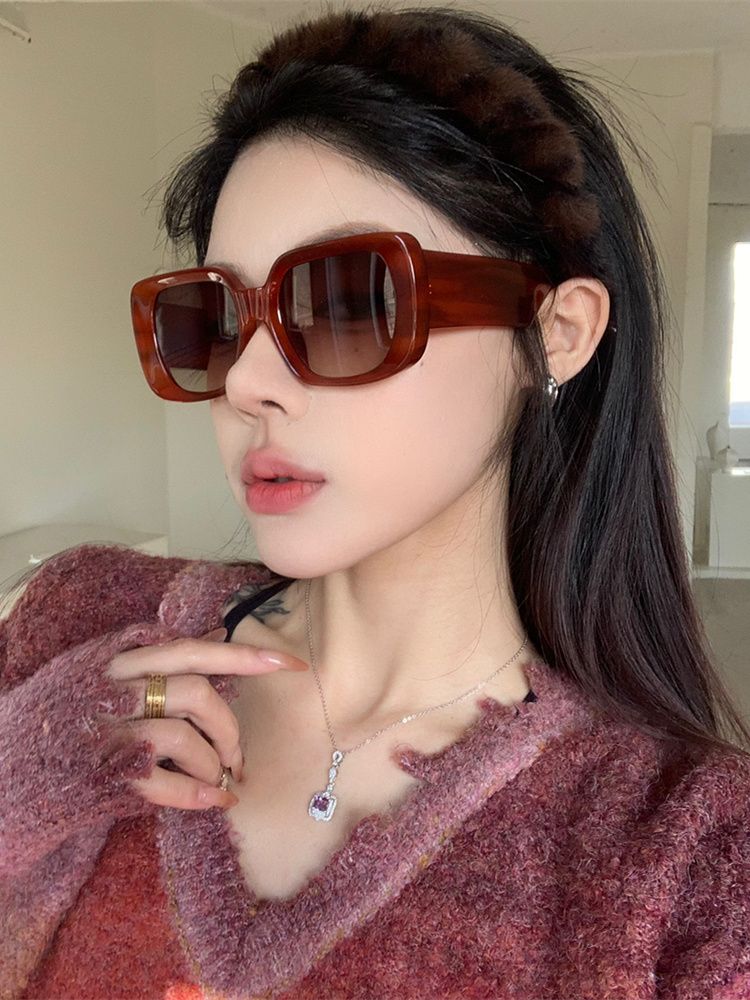 LazyZoom Fashion Dikke Rand Vierkante Retro Rode Modieuze Grote Rand Zonnebril Dames Trendy Grote Show Gezicht Kleine Vakantiezon_voghion.com