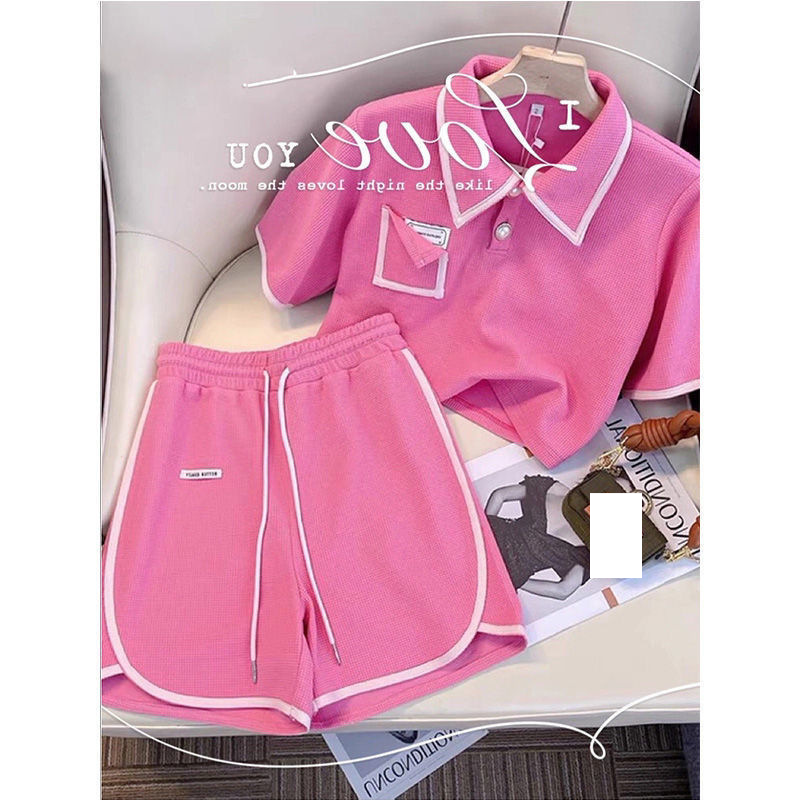 Pantaloncini anti-età con colletto polo da donna, design rosa, moda di nicchia, completino in due pezzi_voghion.com