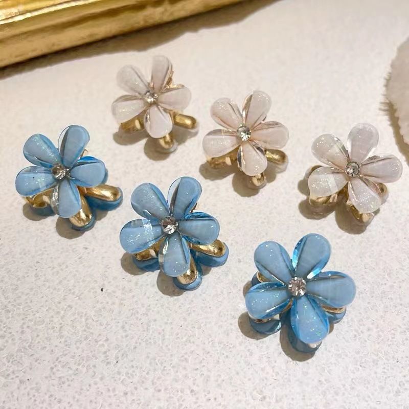 Mini horquilla de verano para mujer, accesorio para el cabello con flequillo roto de tamaño pequeño, ideal para celebridades de Internet (2023)_voghion.com
