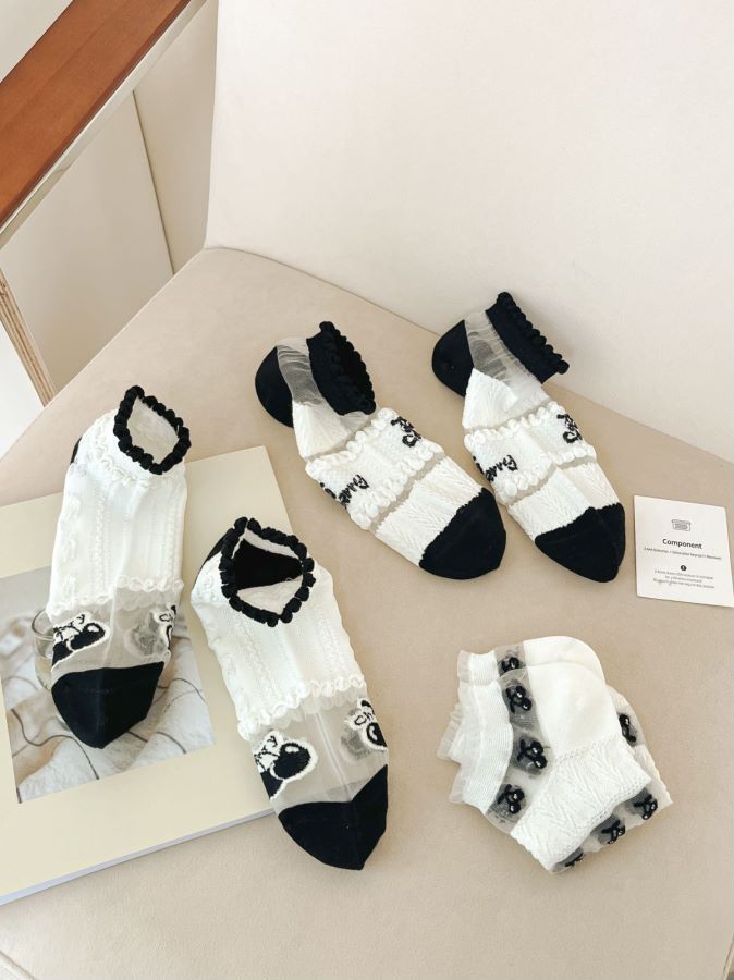 Calzini corti sottili bianchi e neri con bolle più calzini estivi da donna in stile cardigan per la fragilità_voghion.com