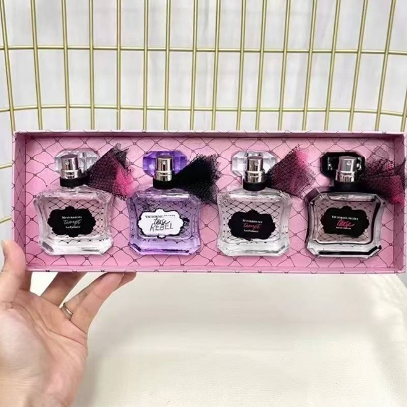 Karsti pārdota 2024. gada modes seksīga komplekta kaste 30ml četrdaļīga dāvanu kaste ar noturīgu smaržu loka pudeli, ķermeņa smaržas pāru dienas dāvanai_voghion.com