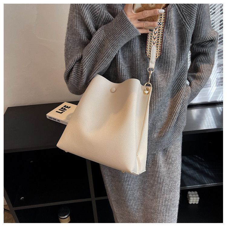 Borsa a secchiello alla moda per donna Borsa a mano in pelle PU Spalla designer Tracolla larga Borsa a tracolla da donna Borsa a tracolla femminile Totes bolsa_voghion.com