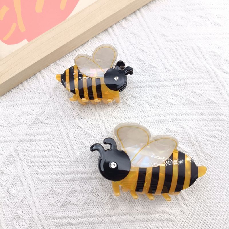 Cartoon Small Cute Acrylic Back-to-school Season Bee, Apple And Calculator Style Hairpin, Small Hair Claw_voghion.com