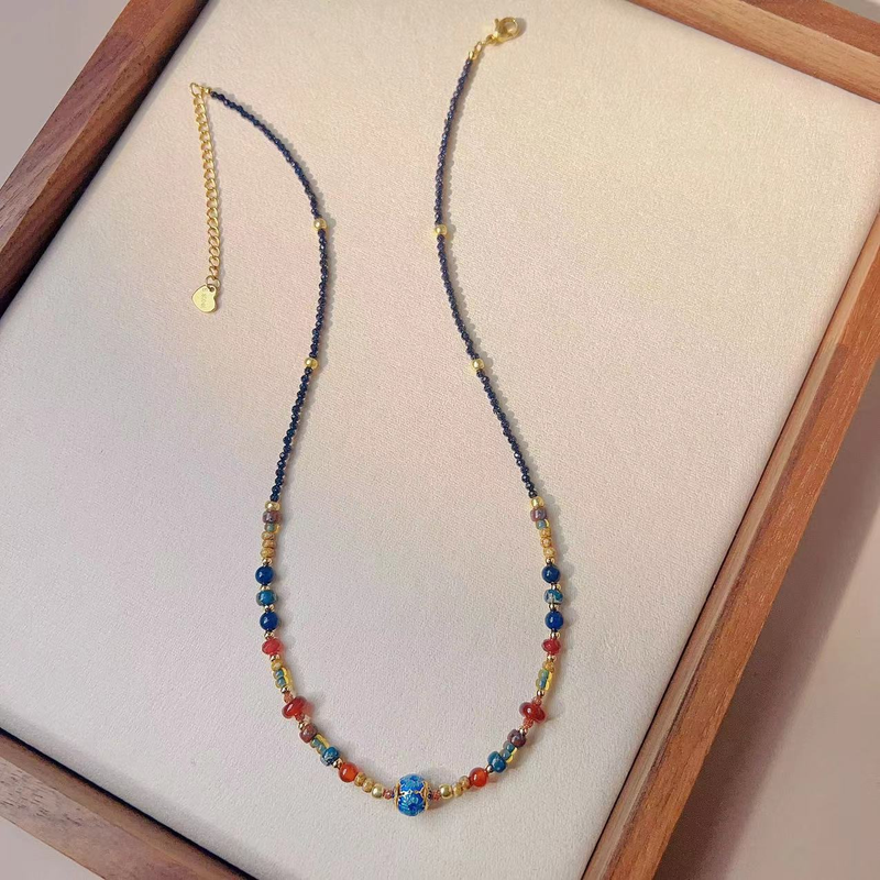 Stile di design, anello di olio gocciolante in smalto colorato, agata rossa, perle di riso importate, collana di perline fatta a mano, semplice girocollo retrò di nicchia_voghion.com
