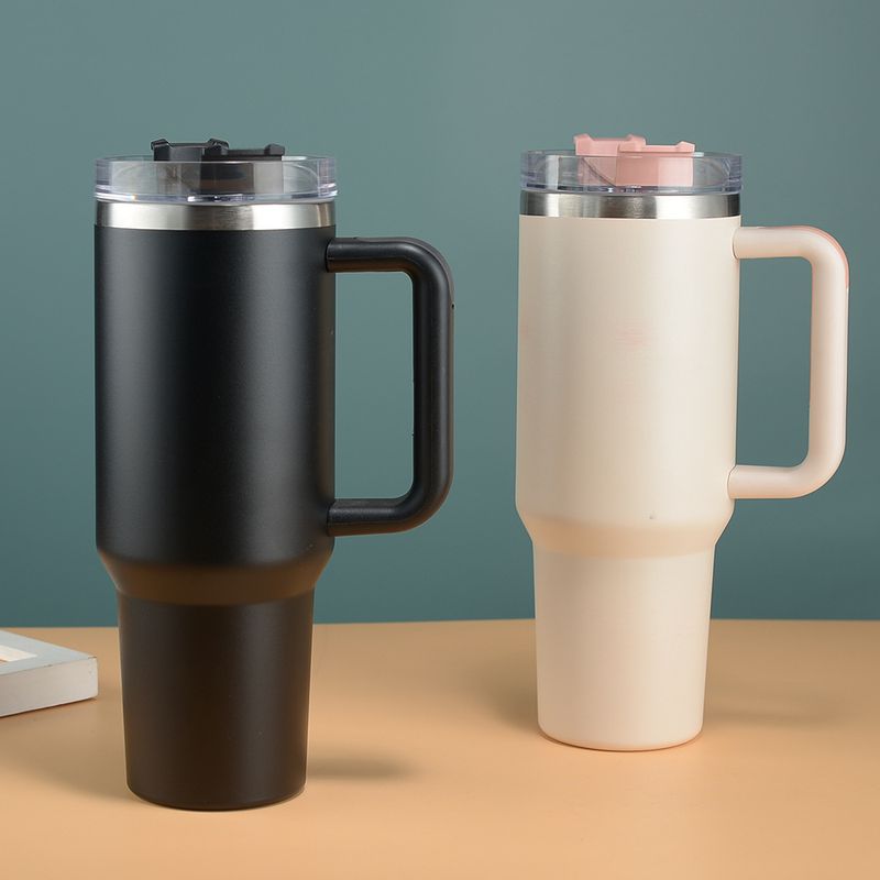 40oz Autobeker Grote Capaciteit Dubbellaags Vacuüm Huishoudelijke Auto Draagbare Thermosbeker met Reuzenhandvat_voghion.com