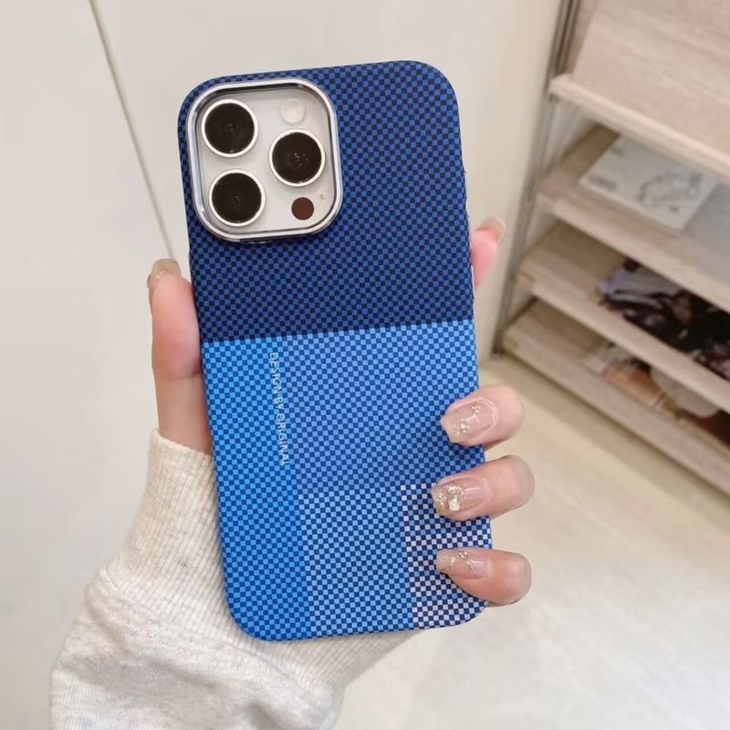 Compatible With IPhone 17 Pro Max Phone Case Skin Feel Magnetic Kevlar Pattern Color Block IPhone 16 Protective Cover_voghion.com
