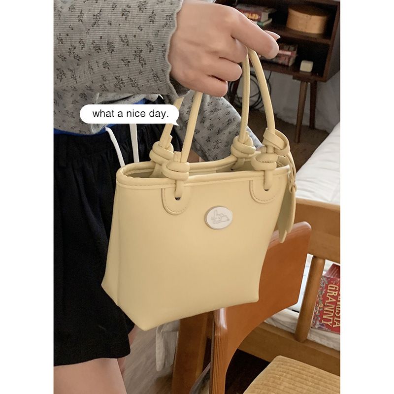 Borsa a tracolla versatile con tracolla a secchiello, stile estivo, per donna, 2025_voghion.com