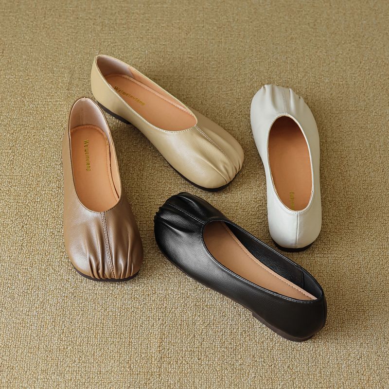 Round Head Single Shoes Women's Flat-bottomed Pleated One-pedal Retro Grandma Shoes Soft-soled Mary Jane Shoes_voghion.com