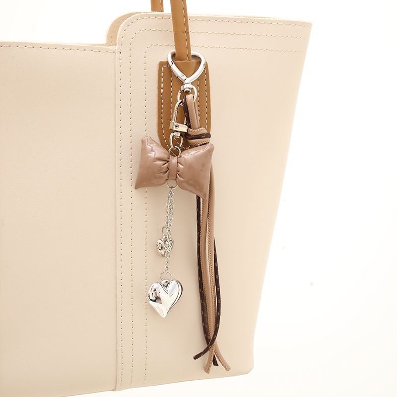 INS Nieuwe leren strik hart tas sleutelhanger ketting enkele gesp kwast hanger accessoire_voghion.com