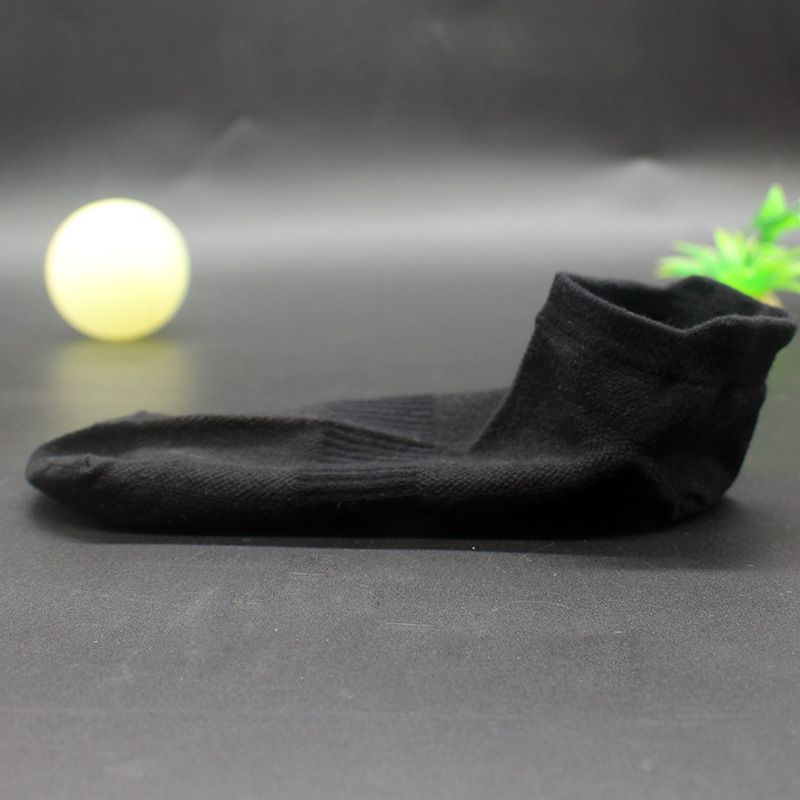Neue Mesh-Bootssocken für Herren und Damen, dünne Sommersocken mit Hebeohren, Herrensocken in Schwarz und Weiß, schweißabsorbierende Baumwollsocken, flacher Mund, Sport_voghion.com