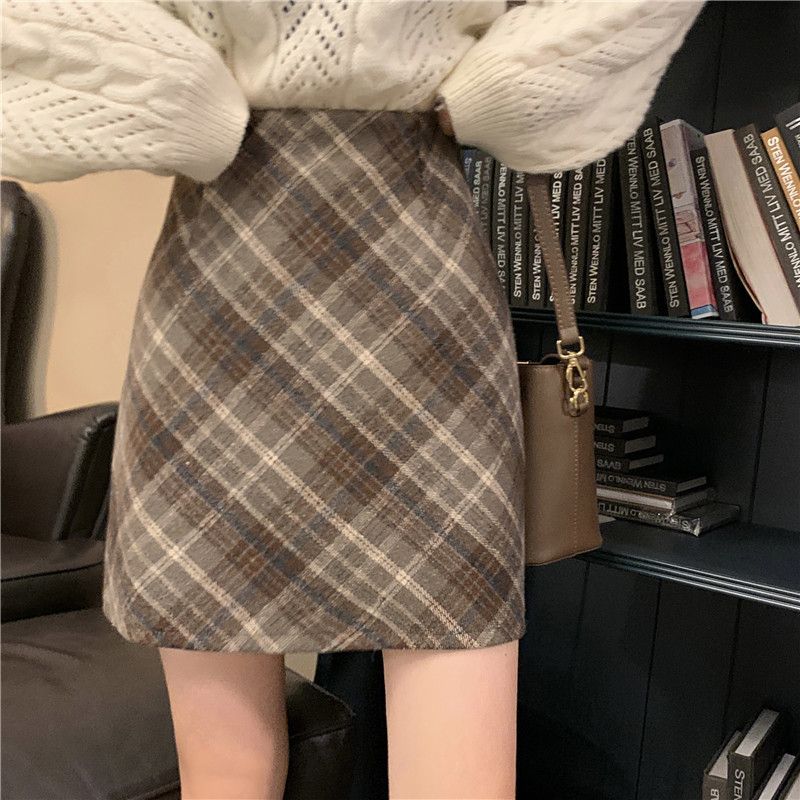 High waisted plaid for autumn and winter 2024, new ollege style patterned hip hugging A-line skirt, woolen short skirt_voghion.com