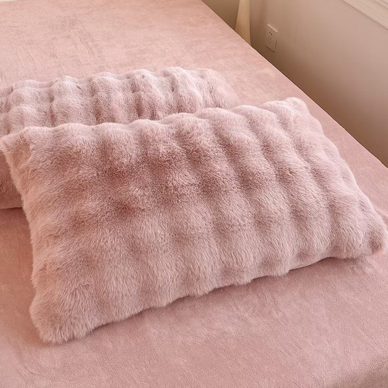 Premium Velvet Pillowcase Set - Ultra-Soft Hypoallergenic Cover With Stain-Resistant Fabric (2-Pack, 48x74cm)_voghion.com