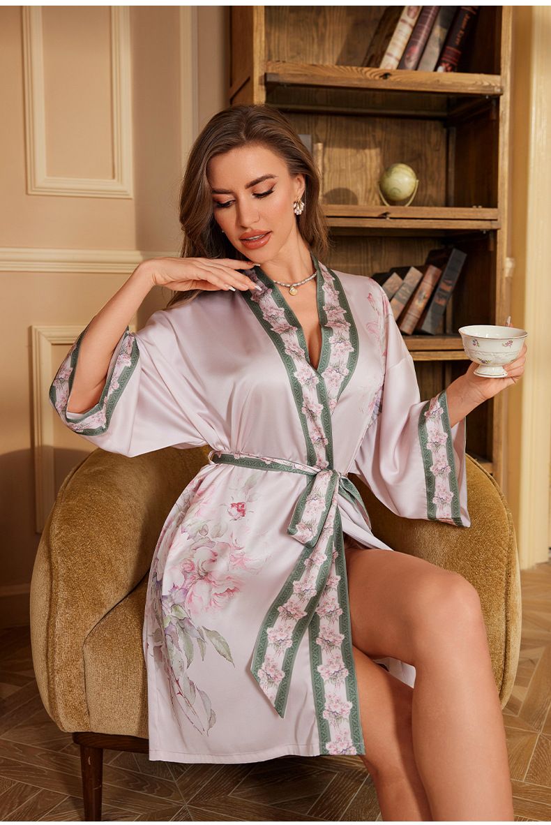 Kimono di lusso in raso e chiffon – Accappatoio leggero con scollo a V e stampa floreale di ispirazione cinese per donna_voghion.com