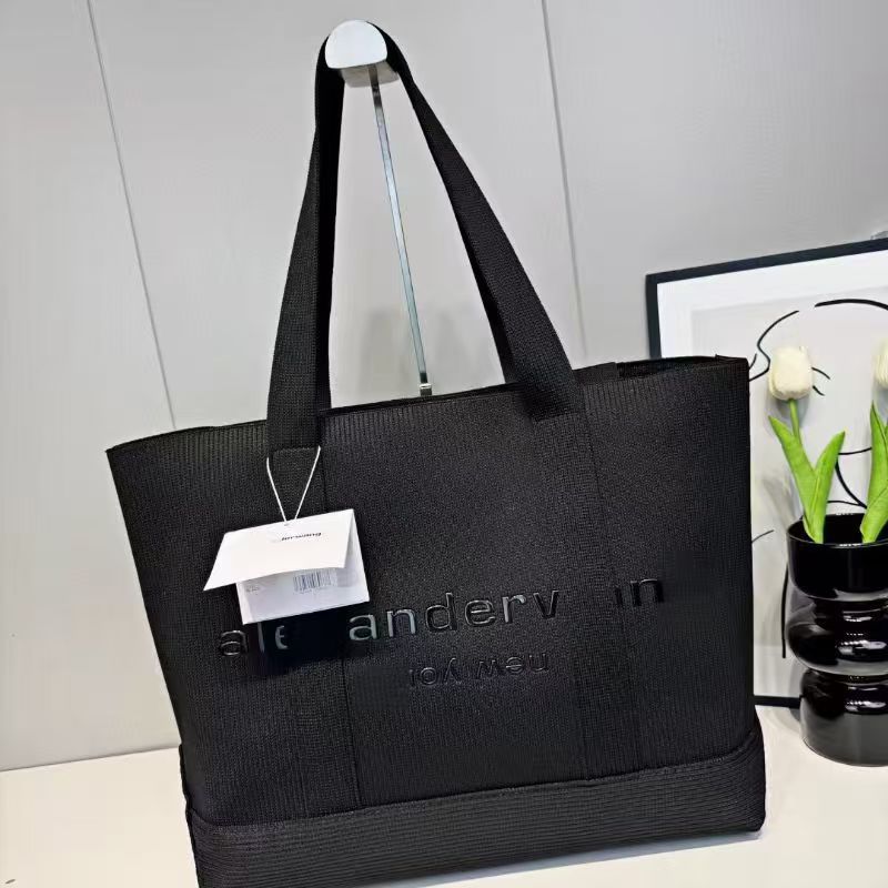 2025 New Simple Letter Canvas Tote Zipper Shoulder Casual Cloth Snack Shopping Bucket Bag For Women_voghion.com