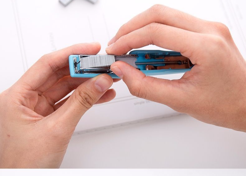 Agrafeuse Deli 0010 Petite taille 10 Numéro 10 Boîte de 1000 pièces Agrafeuse de papeterie de bureau_voghion.com