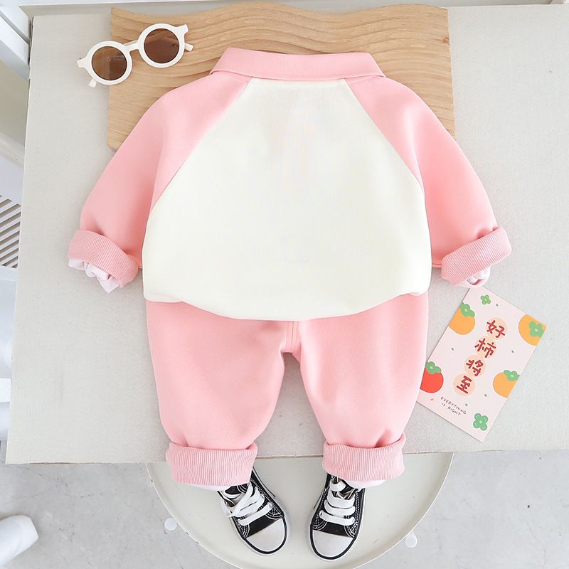 Abbigliamento per bambine primavera 2025, alla moda e versatile. Completo due pezzi con cappuccio a maniche lunghe e motivo cartoon._voghion.com