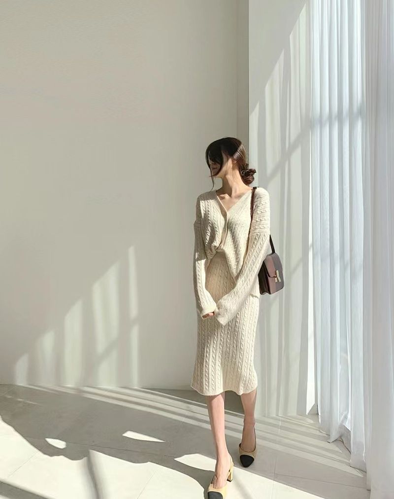 Dámské oblečení elegantní plátěný svetr s výstřihem do V + pouzdrová sukně s vysokým pasem_voghion.com
