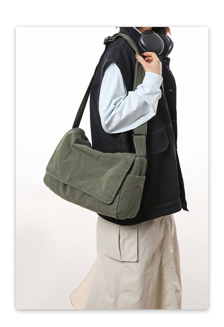 Crossbody Bag Large Capacity Solid Color Canvas Shoulder Bag Simple Crossbody Bag Women's Retro Messenger Bag Backpack_voghion.com