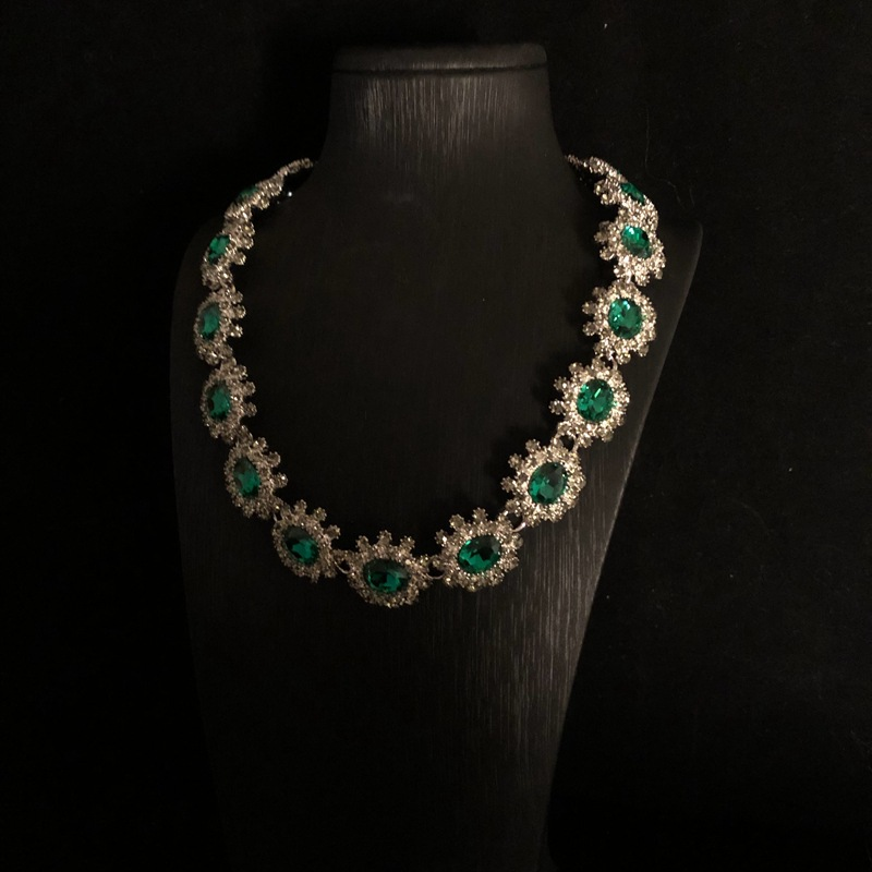 Conjunto de pendientes y collar de Esmeralda, luz retro Medieval, diseño de nicho, Gargantilla con temperamento, accesorios_voghion.com