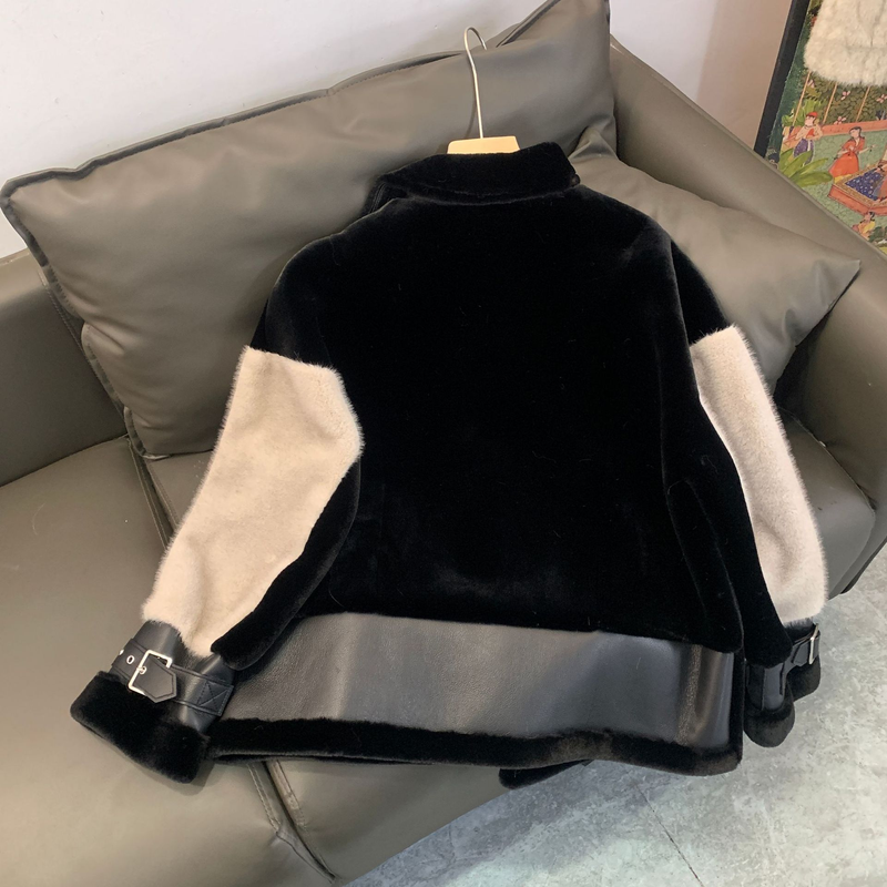 Kunstpelzjacke für Damen, modischer Mantel – PU-Lederbesatz, kurze Länge, stilvolles Motorraddesign, weiche und warme Winteroberbekleidung (schwarz)_voghion.com