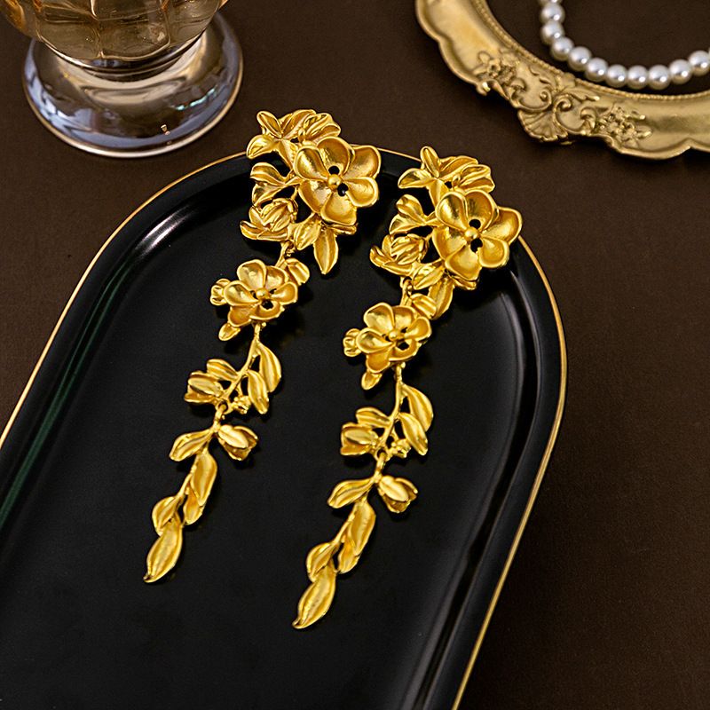 Orecchini a forma di fiore stereoscopico con ago in argento con medioevo, di alta qualità, esagerati, personalizzati_voghion.com