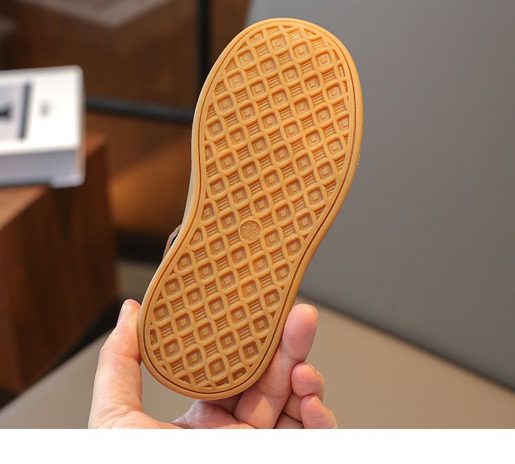 Nuovi articoli sportivi per bambine autunno e inverno 2024, scarpe calde in velluto per bambini, mocassini bassi per bambine_voghion.com