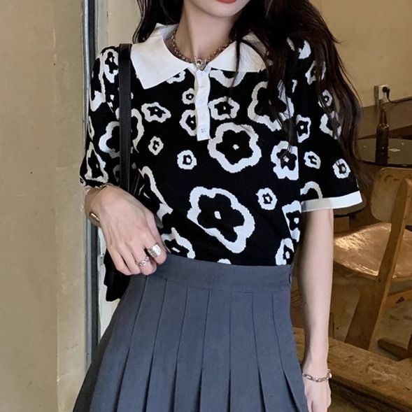 Maglietta a maniche corte in maglia con colletto polo in stile Hong Kong chic per le donne in estate, con un design ampio e di nicchia, un dolce e_voghion.com