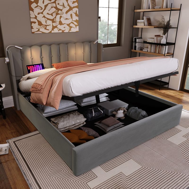 Lit double 160 x 200 cm avec liseuses, ports de charge USB, tête de lit avec rangement, sommier à lattes, revêtement velours, gris (matelas non inclus)_voghion.com