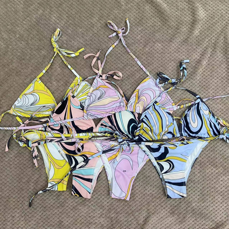 Slim-Fit Triangel Bikiniöverdel för Dam - Bokstavstryck & Magtäckande Design För Små Byst_voghion.com