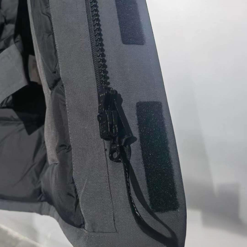 Herrenbekleidung Premium Expedition Parka mit echtem Wolfspelzbesatz – Wasserdichter Wintermantel für Männer und Frauen, ultrawarme Entendaunenjacke_voghion.com