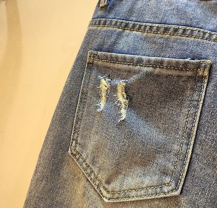 Damen-Jeansshorts im Used-Look mit hoher Taille und Strass-Stickerei – Vintage-Retro-Stil, bequeme Passform mit geradem Bein, lässige Midi-Shorts für den Sommer_voghion.com