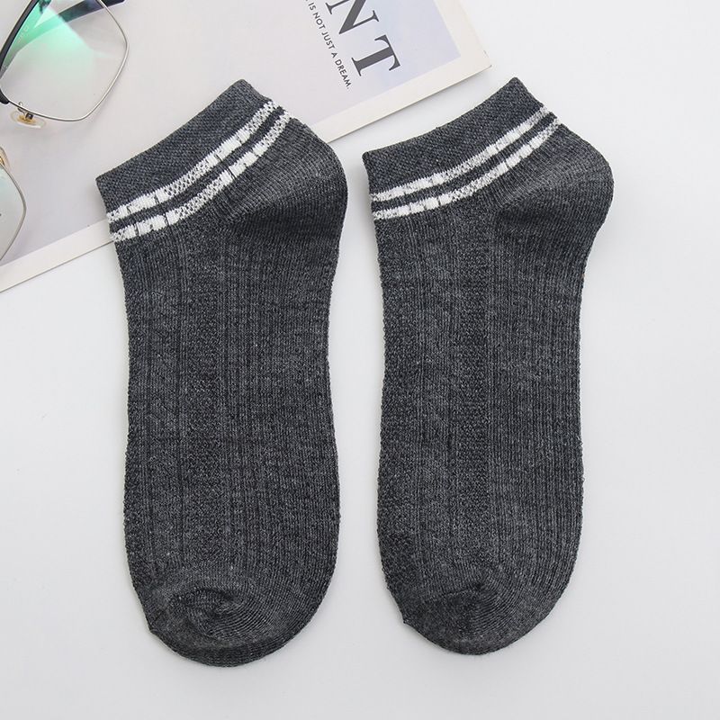 2024 Herbstsaison Mittlere Dicke Koreanische Version Boot Flache Studentensocken Vielseitige niedrig geschnittene Herrensocken_voghion.com