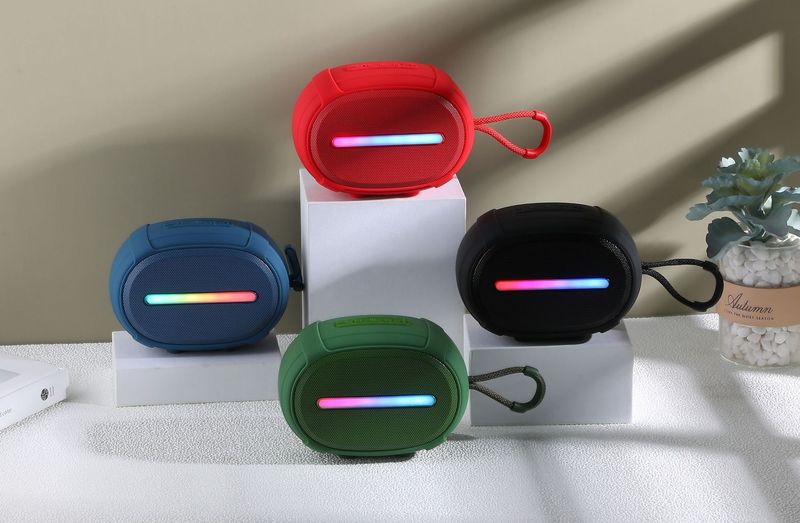 S033 Bluetooth hoparlör, taşınabilir dış mekan kablosuz subwoofer, renkli ışıklar, masaüstü kart takma, mini hoparlör hediyesi_voghion.com