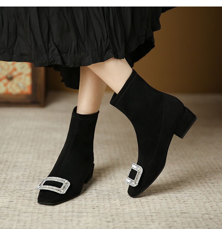9333 2 Stivali Martin in pelle scamosciata britannica con punta quadrata per donna Stivali corti con fibbia quadrata in cristallo europei e americani Stivali corti elastici slip-on per donna_voghion.com