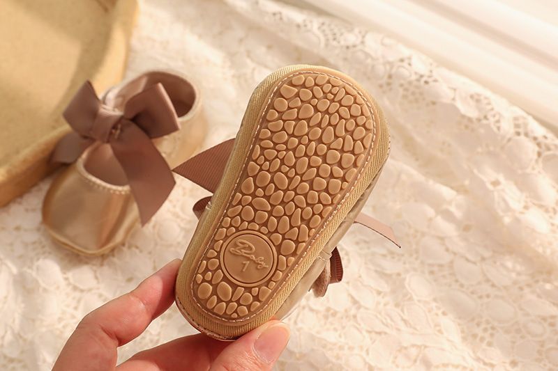 Mère et enfants printemps et automne 0-1 an nouveau-né bébé fille mignon arc princesse chaussures semelle souple antidérapant bébé apprentissage chaussures bébés_voghion.com