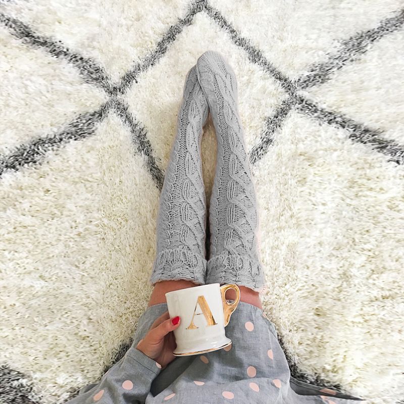 2025d Hochwertige, modische Overknee-Socken mit Zopfmuster und Bündchen für Damen, einfarbig, Wollsocken bis zur Mitte der Wade_voghion.com