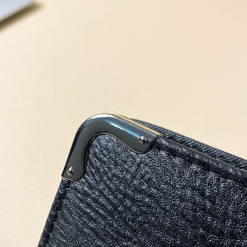 2024 Neue große Kapazität Multi-Card-Geldbörse Damen Punk Handheld personalisierte Handytasche Trend_voghion.com