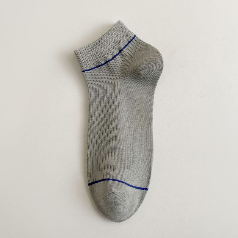 2025d Frühling Sommer Neue Gestreifte Boot Mode Einfache Einfarbige Herren Kurze Schweißabsorbierende Atmungsaktive Baumwollsocken_voghion.com