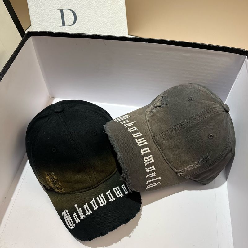 Street Spray farbige perforierte Baseball modische dreidimensionale gestickte Buchstaben, personalisierte Entenschnabelmütze,_voghion.com