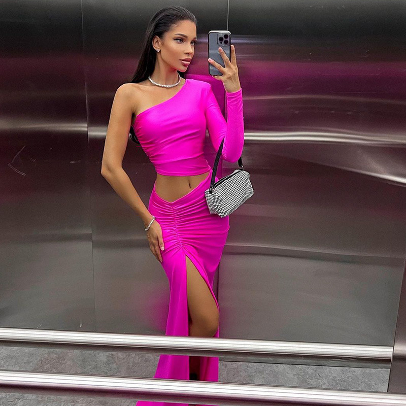 women's fashion and sexy slanted shoulder single-sleeve pleated waist-revealing slit mid-length women's dress_voghion.com