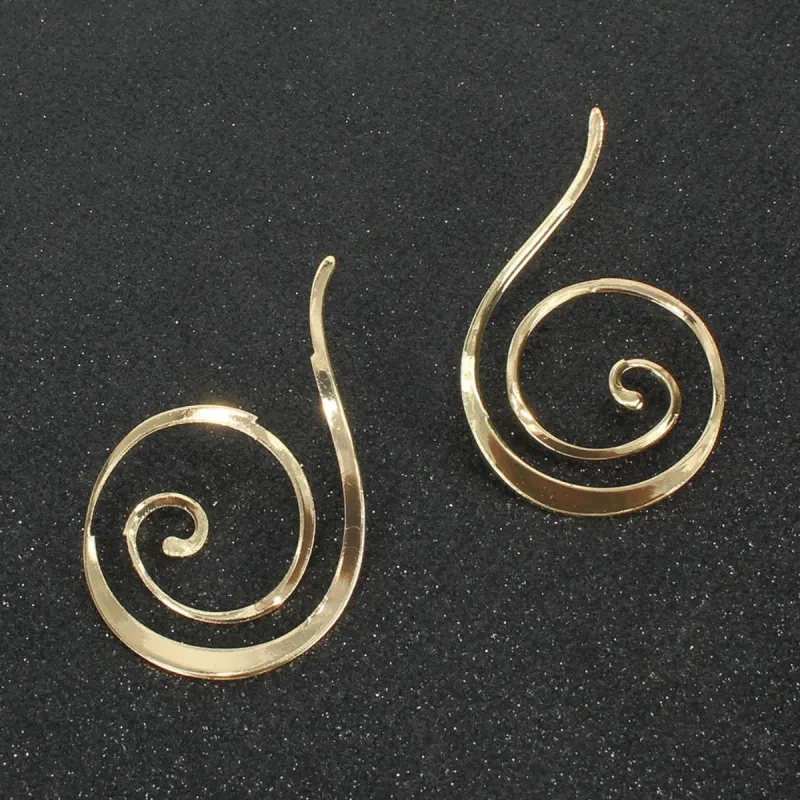 Trendige runde, geometrische C-förmige Ohrringe aus europäischer und amerikanischer Legierung, geeignet für Pendler und unterstreichen den individuellen Stil._voghion.com