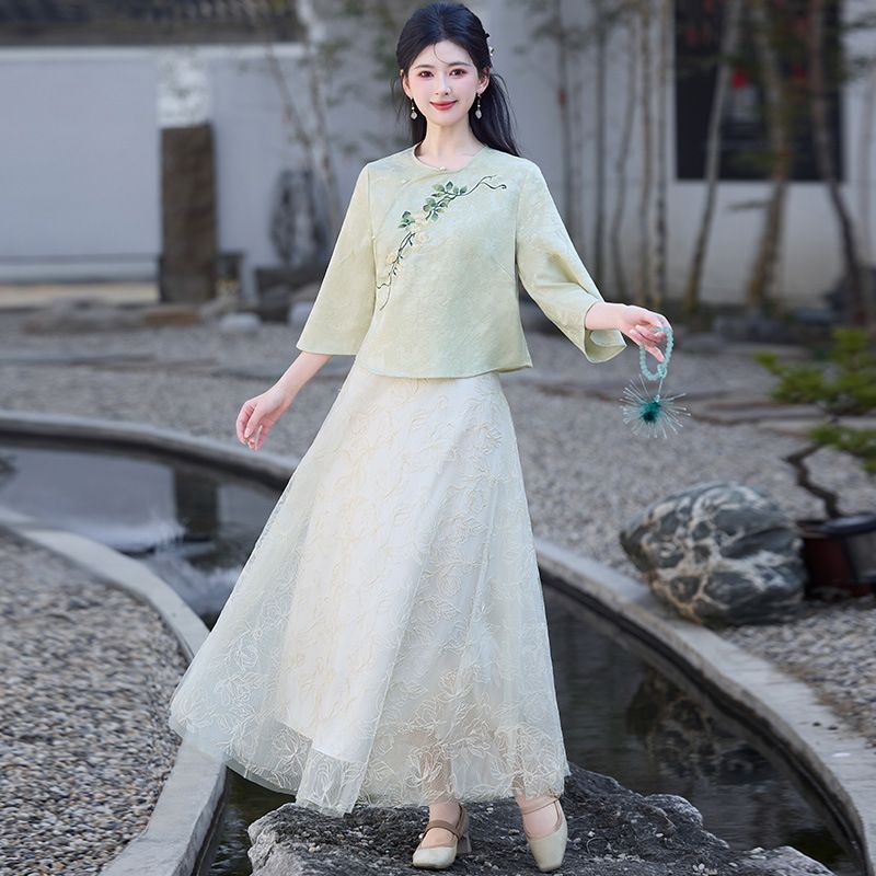 High-Quality Chinese Hanfu Stand Collar Jacquard Diagonal Button Top With National Style Embroidery Skirt Set_voghion.com