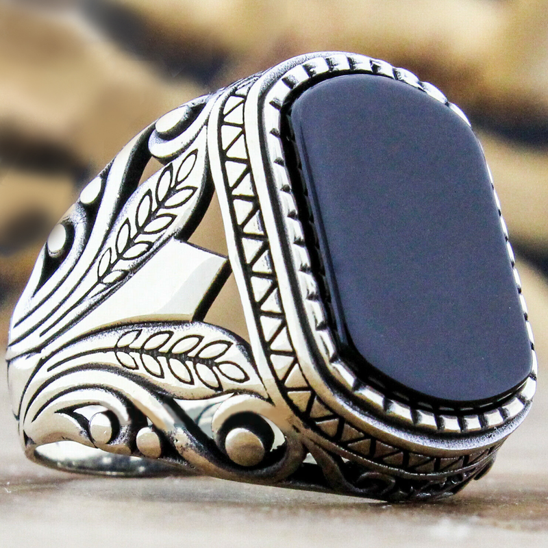Popular vintage pattern black faced zircon men's ring_voghion.com