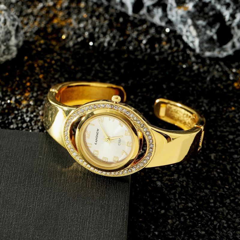 Orologio al quarzo di lusso da donna impreziosito da diamanti, design elegante, cronometraggio di precisione, regalo per fidanzata e amante_voghion.com