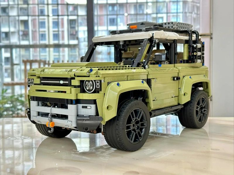 2573PCS Neue Technische Land Off-road Defender Sport Auto Bausteine Set Modell MOC Fahrzeug Spielzeug Ziegel Für Jungen Erwachsene Geschenke_voghion.com