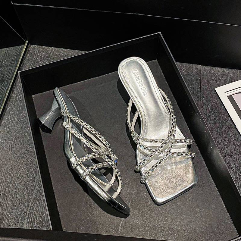 Sandales à lanières pailletées pour femmes – Chaussures à talons carrés et bout ouvert d'inspiration française pour robes (noir/or/argent)_voghion.com
