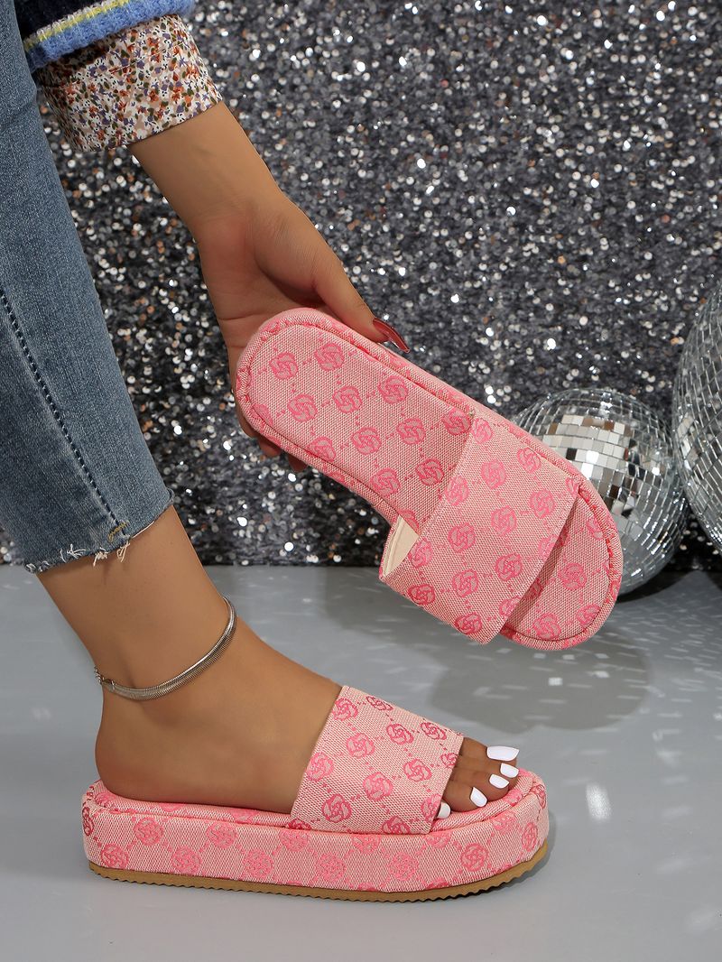 Pluss-suuruses kiilsandaalid, ühel real paksu tallaga, mood mugavad sandaalid naistele_voghion.com