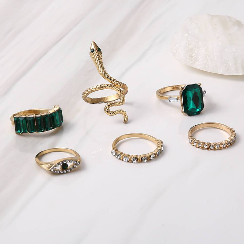 Boho Emerald Snake Ring Knuckle Rings Sets Crystal Finger Rings Gold Serpent Stackable Joint Rings Vintage Midi Rings Jewelry Gifts for Women _voghion.com