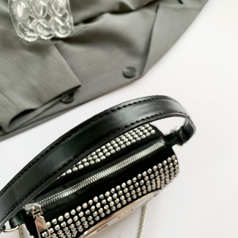Bolso de hombro de lujo para mujer, con superficie brillante de metal, letras tachonadas, gran capacidad, cremallera, correa ajustable, multifunción, para uso diario, 17,5 x 7 x 10,5 cm._voghion.com