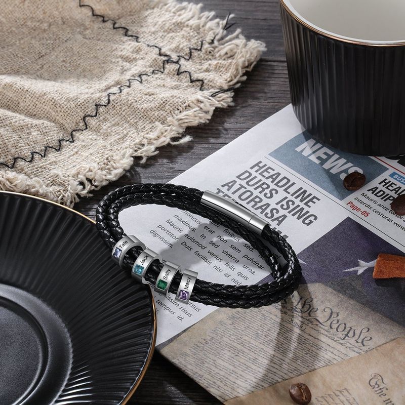 Braccialetto in cordoncino di pelle di tendenza per la festa del papà, con nome e pietra portafortuna personalizzata_voghion.com